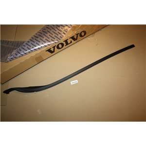 31416140 Volvo S60, V60 moulding windscreen