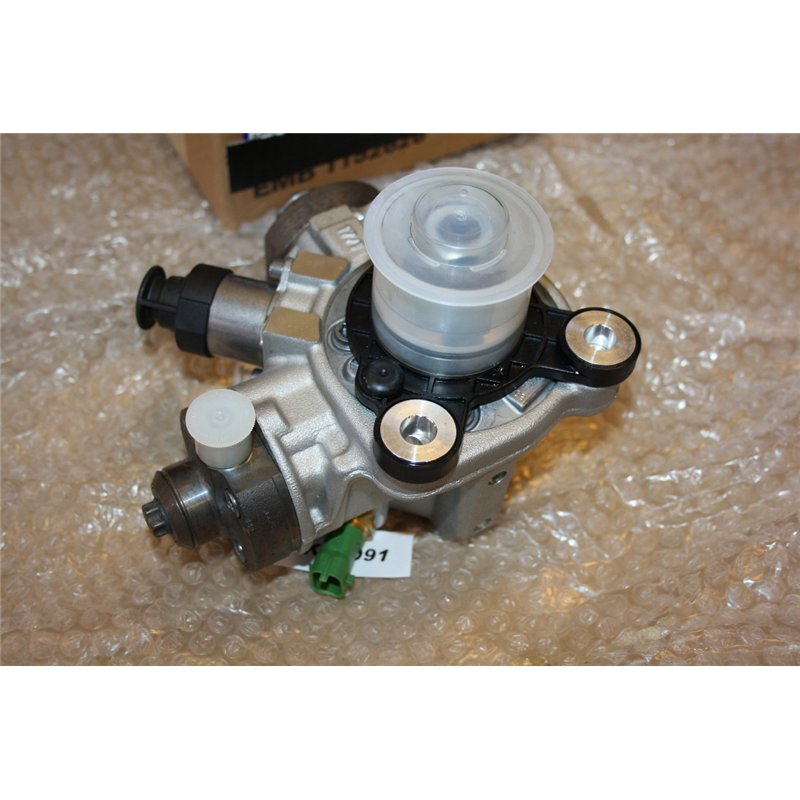 36002503 Volvo diesel pump 2,0 2,4 Bosch 0445010618 - JUNK.se