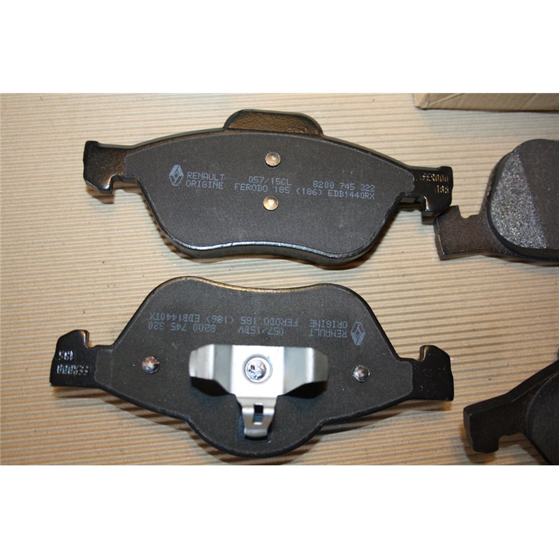 410601237R Renault Megane, Clio brake pads - JUNK.se